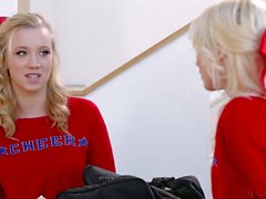 Pfeifer Perri sowie Baileys Brooke - rivalisierenden Cheerleader