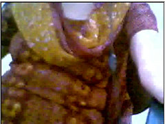 Desi Indian Girl anzeigen Boobs on webcam