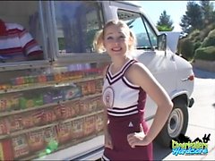 Cheerleader Cindi Loo