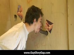 Gays porno duro relaciones sexuales de gloryhole y el pajas alegre repugnante veintiun