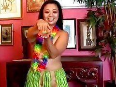 MILFs atractiva hawaiian danza el hula y el Squirting el coño