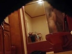 Ma mère butin chaud secrètement filmé dans notre salle de bain