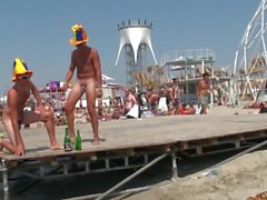 despidos -guys chicos-desnudos praia