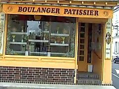 La boulangère salope ( amusement chez le boulanger )