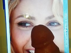 Di Shakira di sperma omaggio sul bel volto