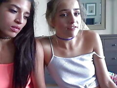 Kuumat latina -teini -ikäiset vittu kämppiksen Sofie Reyez & Gabriela Lopez - Sunporno