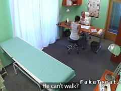 Le docteur défonce patiente russe