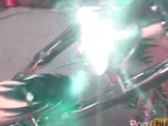 Monica Mayhem e Charlie Laine si - Bad Ass Biker Giovani Donne - Scene1