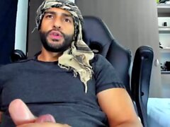 Il grosso cazzo si masturbò da gay sulla webcam