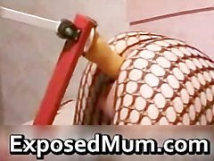 D'amateur rond Milf obtient foré par des le dildo part5