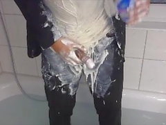 Wet Messy Pee Cum im Anzug