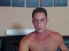 Hunk wanking webcam