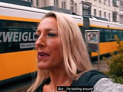 Lesbien allemand réel de ramassage de ramassage et baise