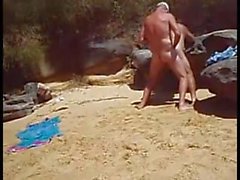 puta caliente de granspa gay en la playa