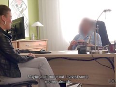 LOAN4K. Babe zahlt mit Sex notwendig Kredit zu bekommen und ein Fahrrad kaufen