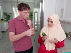 Housewife Hijab vedova senza appuntamenti