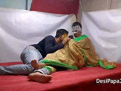 Novo Desi indiano Bhabhi do casal Making Love vídeo do sexo de