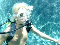 Fabulous scuba get ready, under water, underwater scuba dive