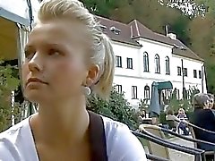 Blonde Küken im öffentlichen durchgefickt