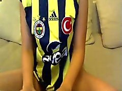 À remous rencontres turque azérie fille jouant avec le jouet sur Internet caméra