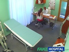 FakeHospital Doktor ağır bir seks dozu ile seksi bir hastayı tedavi eder