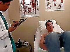 Hintli gay seksi erkek video kaydedilmedi indirme Doktor Swallowcock biraz yardıma ihtiyacı vardı
