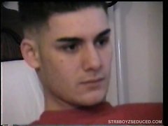 Aficionado Straight Boy , Tony necesita un de BJ