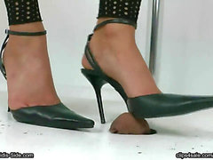 Under heels, stomp heels, under high heel