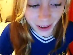 L'étudiante webcam girl a de grandes orgasme