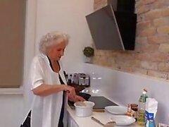 Slutty granny likes to meet up with her younger lover and have sex all day long - Sunporno