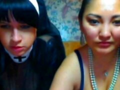 Nun et ami sur la webcam