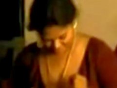 barecamgirlcom busty Indian mature aunty enjoying with husband