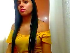 Horny Beautifull Puerto Rican Girl Behind Cam