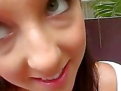 GF ontvangt facial na eerst assbanging