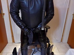 Wanking con Rubberboots Eiaculazione