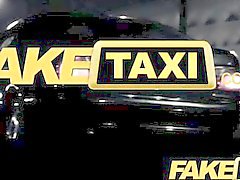 FakeTaxi - Испанская туриста с большая такси крана