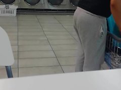 laundry mat ass folding