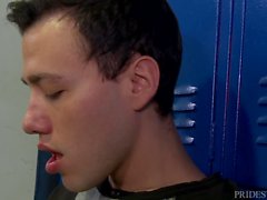 De Bite vierges Blake Stone Coups de 3 Twinks Vieux et jeune En Locker Room