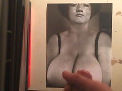 Dell'annata di boobs grandi Sesso con suocera tributo di sperma