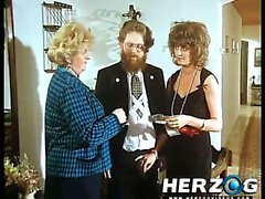 Bearded retro man enjoys a hairy pussy