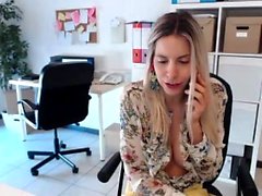 blond masturbation solo méchant avec spéculum