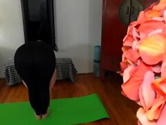 Pov maduro de maduro follado después del yoga