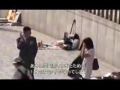 Büyük atıcılarla çekici olan Japon kız, şişko bir dick alır